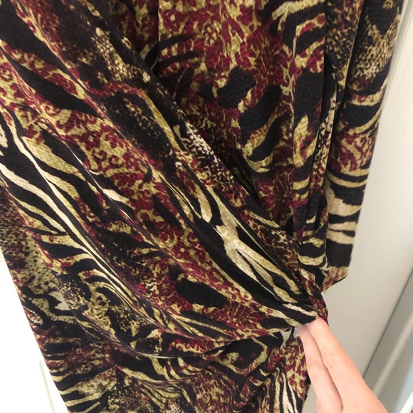 Jones New York Patterned Wrap Dress - Picture 2 of 4